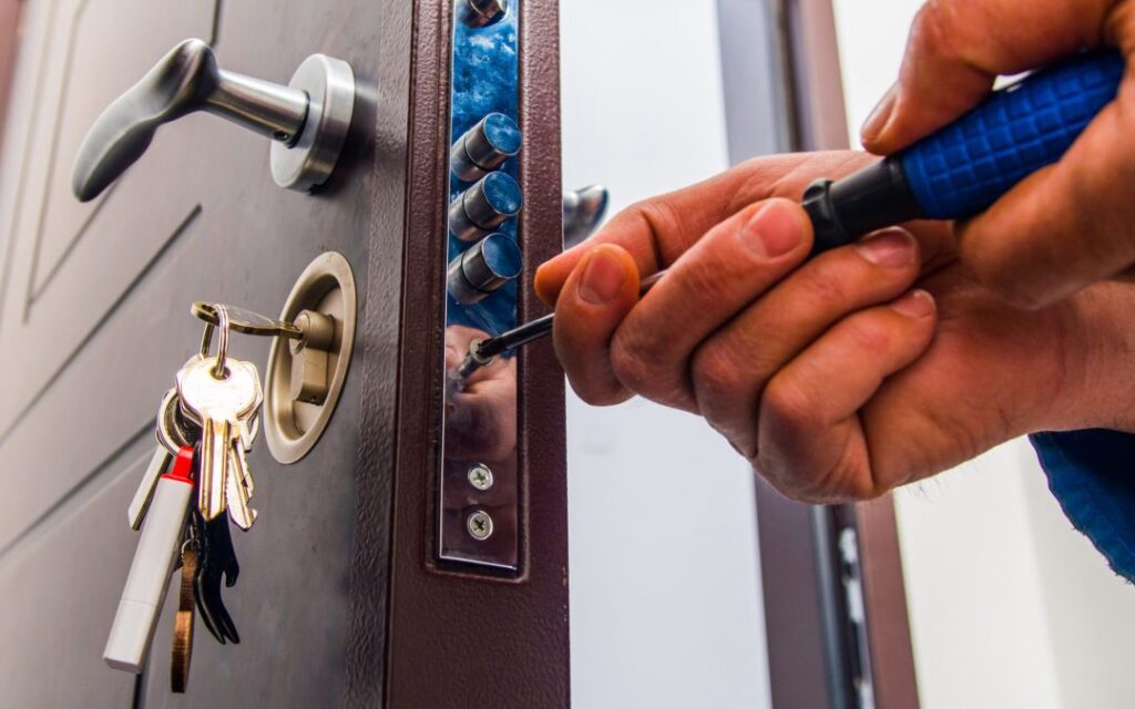 Reliable Emergency Locksmith Service in Hollywood, CA

